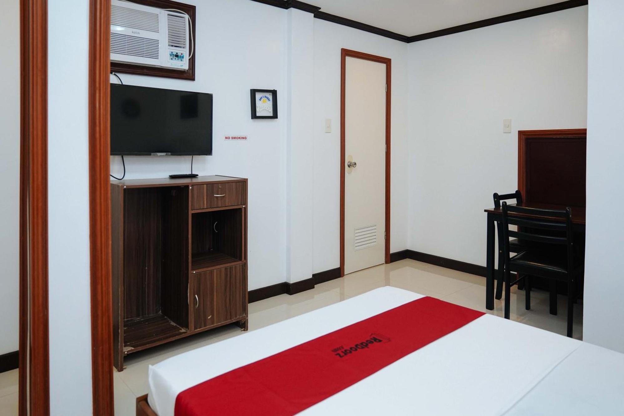 Reddoorz Plus At Billy'S Resort Oslob Dış mekan fotoğraf