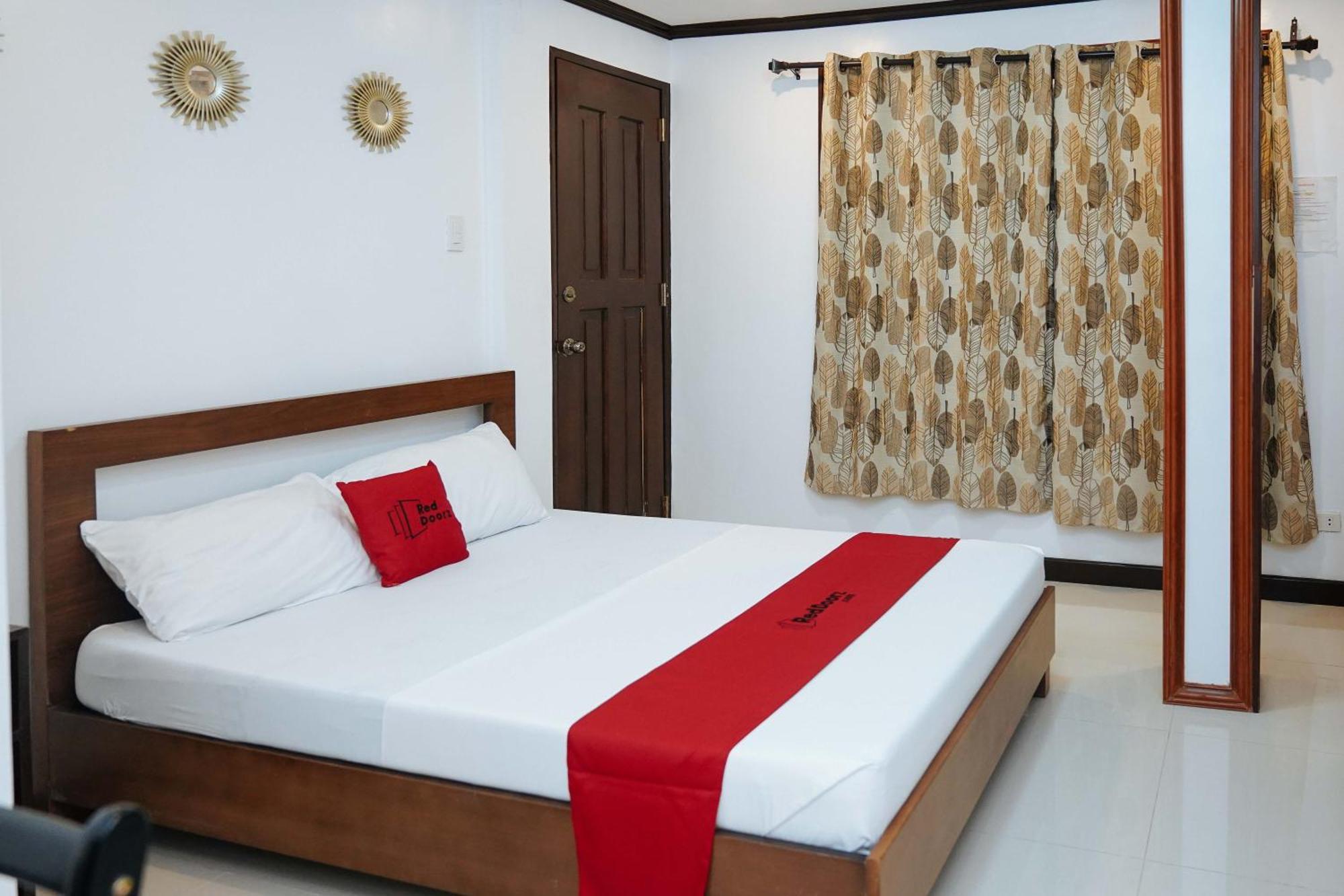 Reddoorz Plus At Billy'S Resort Oslob Dış mekan fotoğraf