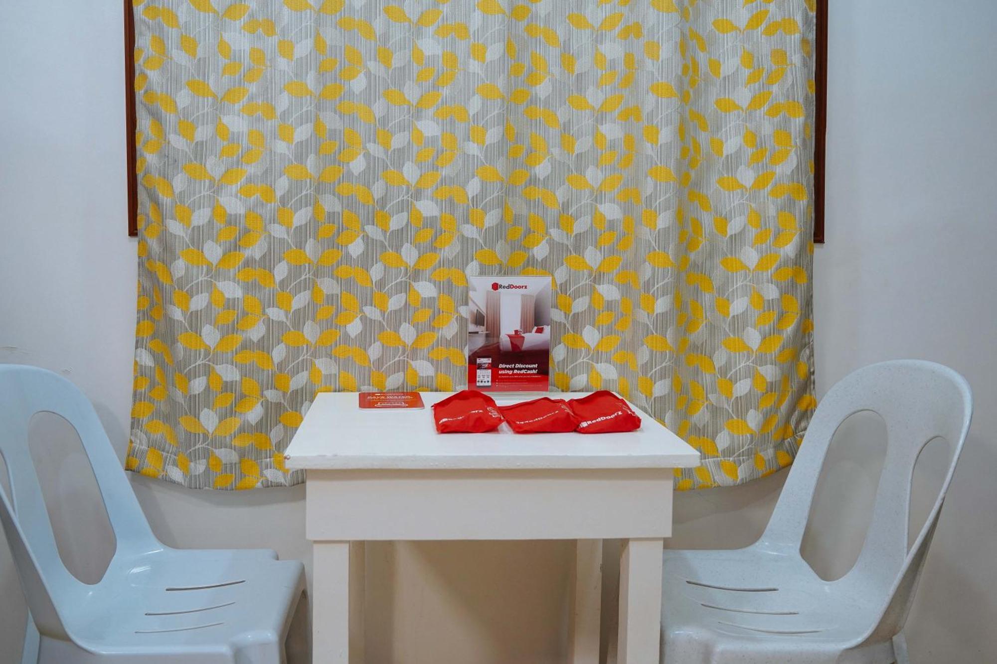 Reddoorz Plus At Billy'S Resort Oslob Dış mekan fotoğraf